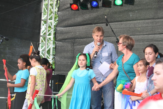 gal/2010/2010 Saitentwist Essen Original Moderation und Kinderbuehne 11.09/2010 Saitentwist 11.09. Moderation Essen Original HIrschlandplat 095.jpg